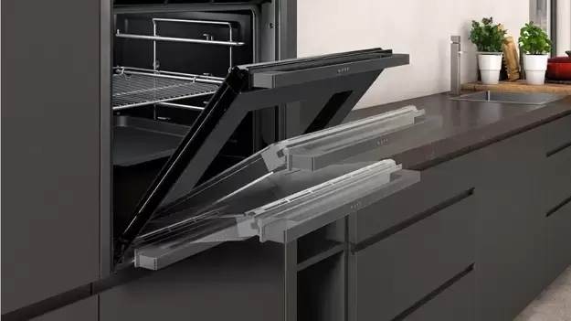 Встраиваемый духовой шкаф с функцией добавления пара Neff B58VT68G0